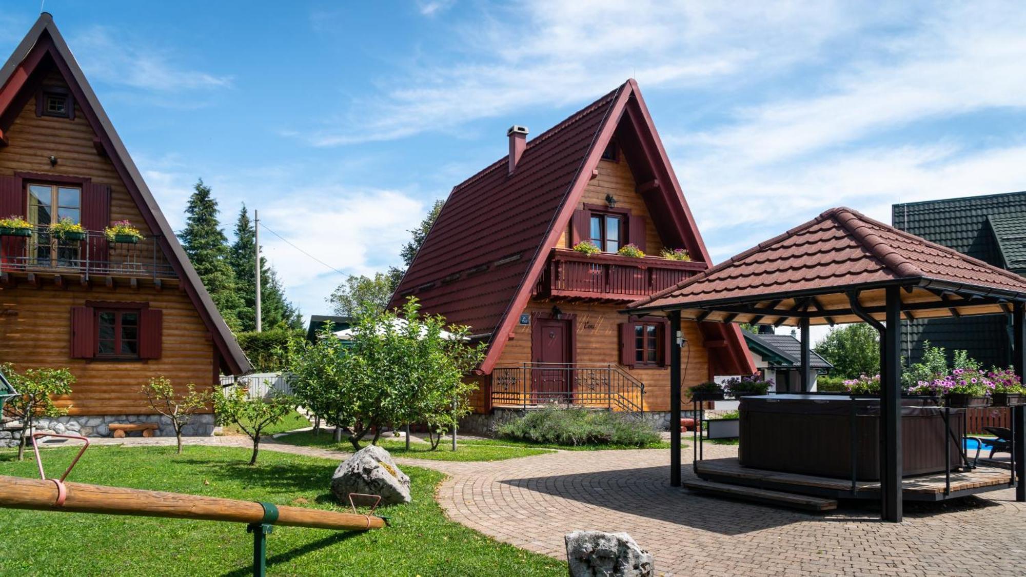 Chalets Runolist スリ・ルー エクステリア 写真